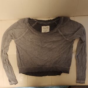 Women's Gray Long Sleeve Top
